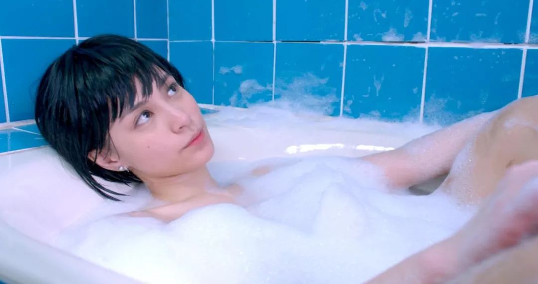 同学会上遇到初恋差点离婚,同学会见到初恋怎么办