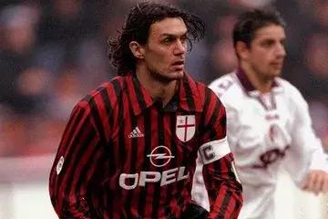 天下足球最催人泪下的文案,天下足球催泪文案大罗