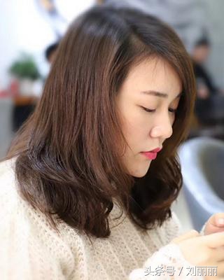 大脸盘发型女2020流行发型,大脸盘的女生适合什么样的发型