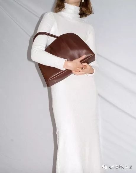 是时候买一个Celine包包了！