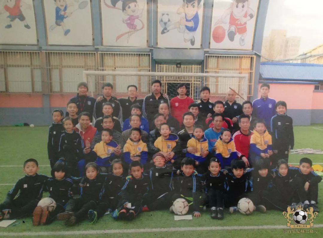 足坛十大拼命三郎,津门足坛双百颂书籍