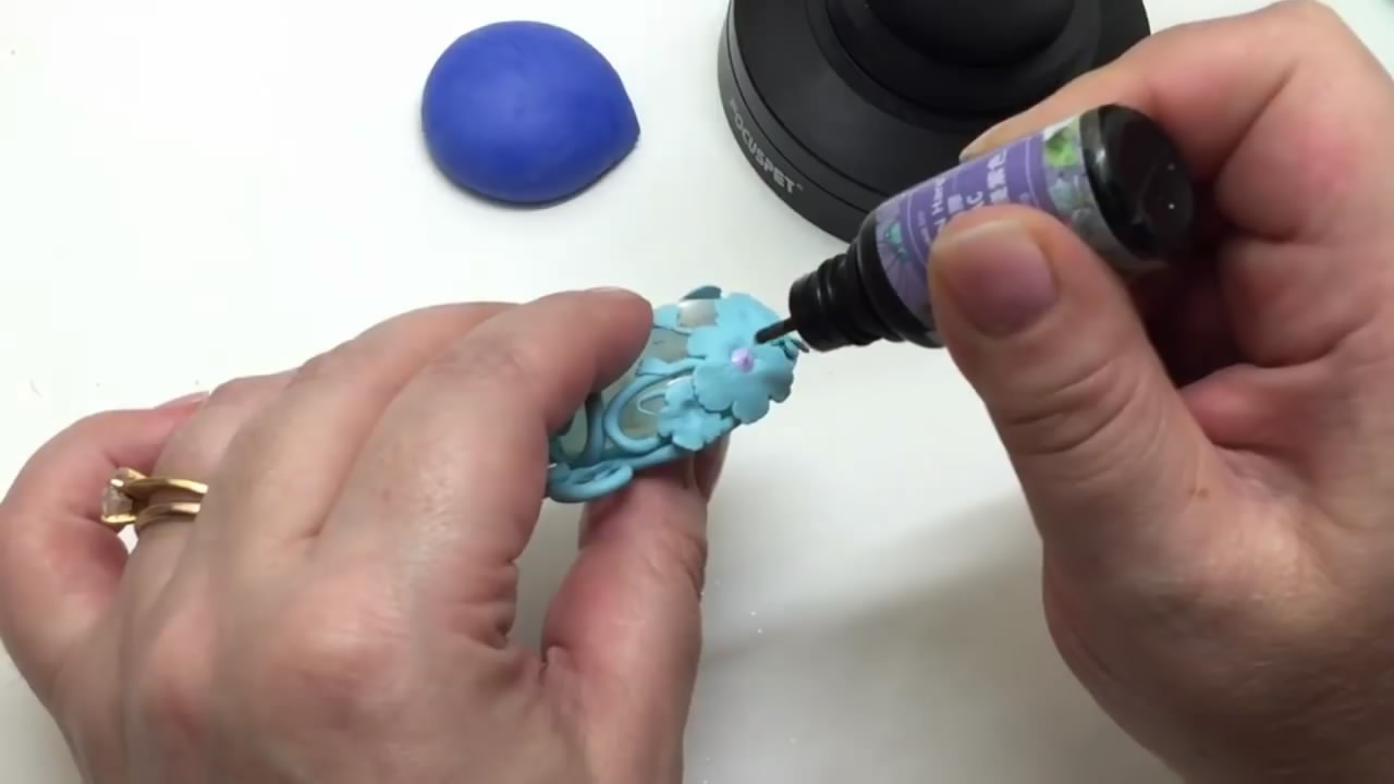 diy手工制作钥匙链教程,用粘土制作可爱的钥匙链