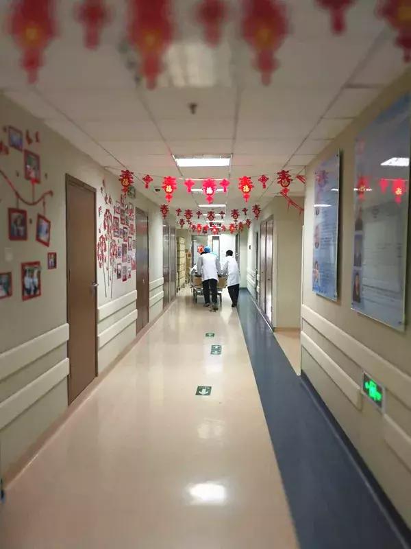 今天，小编带您去转转，看看北医三院里的年味儿