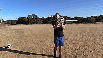 足球新手必学技巧,足球踢球技巧大全