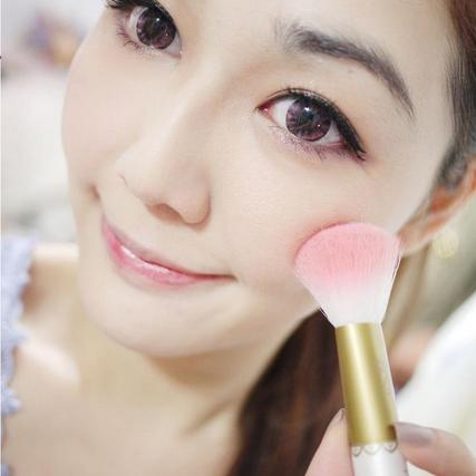 该扔的时候别手软!这些妆品的保质期你都知道吗