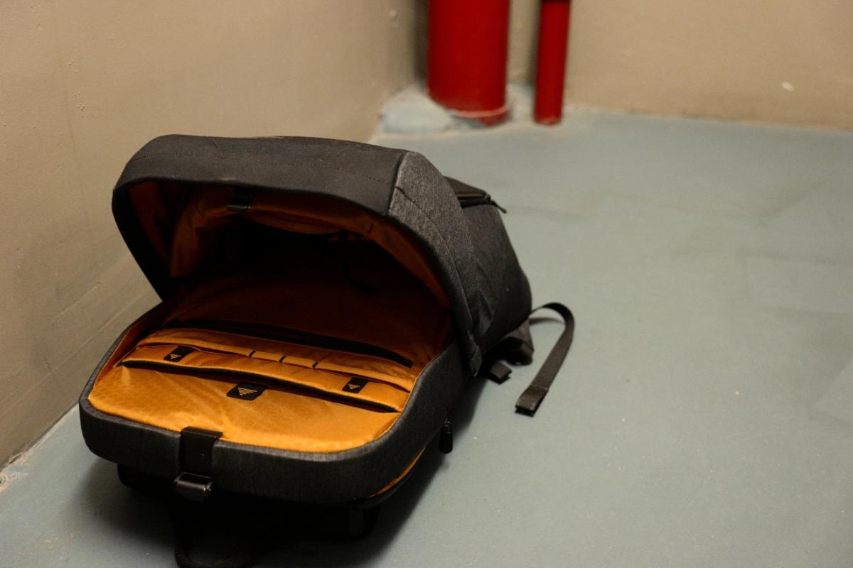 northface双肩背包,northface背包怎样