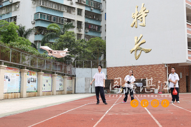 师生办社团活动开放日展示特长