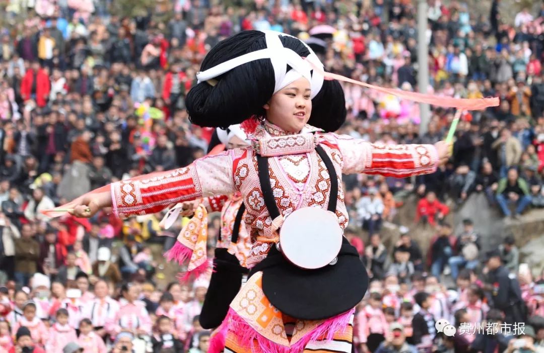 贵州打糍粑这个习俗的由来和传说,贵州侗族过年习俗打糍粑