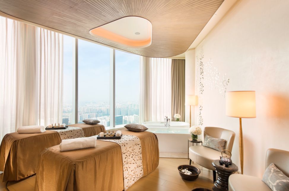 睡进220米高空上的云端酒店，玩转网红LINEFRIENDS乐园，新晋亲子游地标来袭！