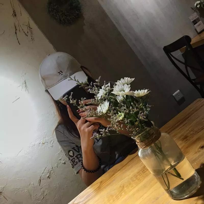 天啊！突击了武汉女人的包后，发现里面居然有……