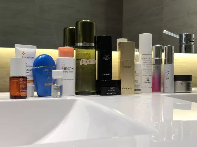 旅行｜扒一扒弘叔西班牙之旅宠幸了哪些护肤品？