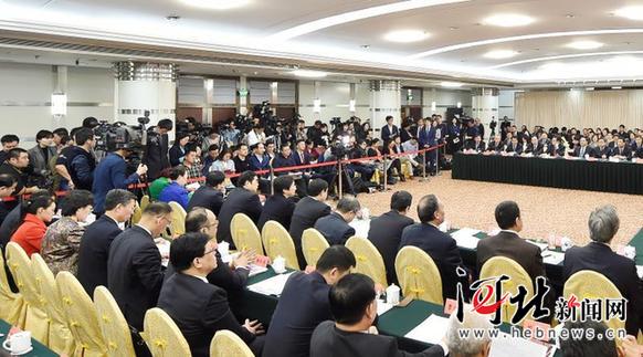 河北代表团采访,河北省代表团入场