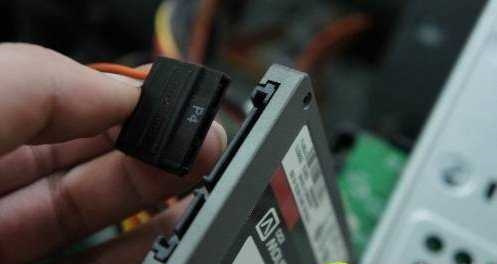 三星ssd固态硬盘怎么安装,ssd固态硬盘怎么安装