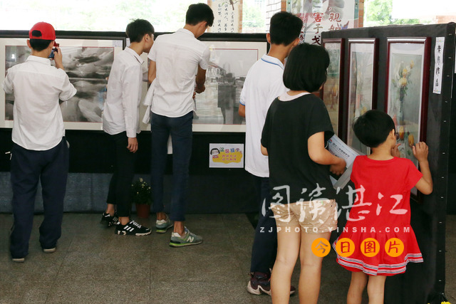 师生办社团活动开放日展示特长