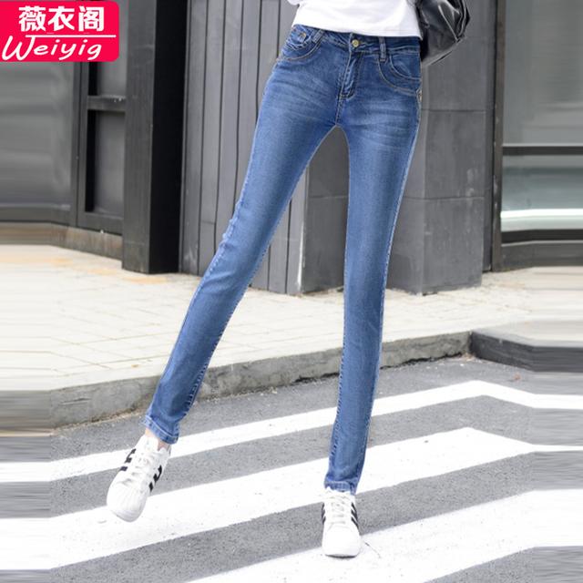 潮流穿搭夏日牛仔裤的清凉穿搭,修身牛仔裤夏季慵懒搭配