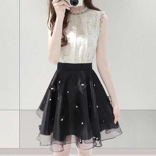 蕾丝连衣裙,性感到无可救药~