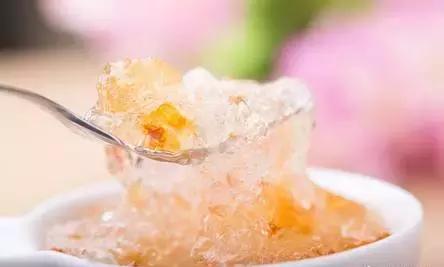 孕期吃燕窝真的不长妊娠纹吗,孕晚期预防妊娠纹吃燕窝还是花胶