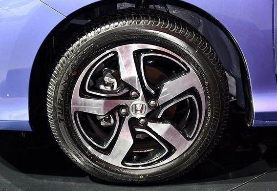 17年本田竞瑞1.5lcvt经典版二手价格,本田竞瑞1.5自吸变速箱