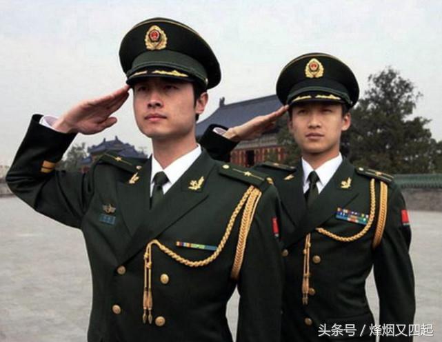 一级军士长的军衔等级是多少,在部队一级军士长是什么军衔