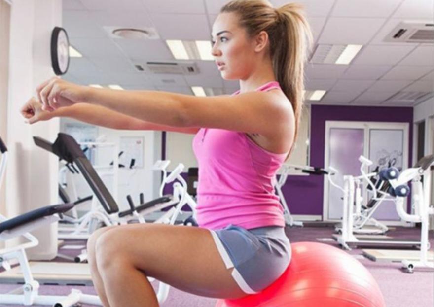 怀孕初期能运动健身吗,怀孕期间可以健身练胸部吗