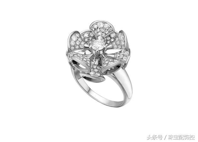 袁泉李易峰,袁泉白衬衣走红毯惊艳场面