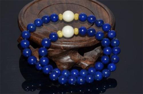 什么属相适合戴什么手链,什么属相配什么手串