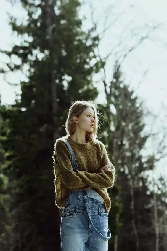 显瘦秋季针织衫时髦,针织衫怎么穿出高街感