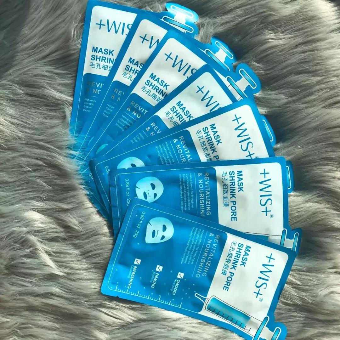 毛孔一擦就变细腻,用了一段时间毛孔收缩了一点