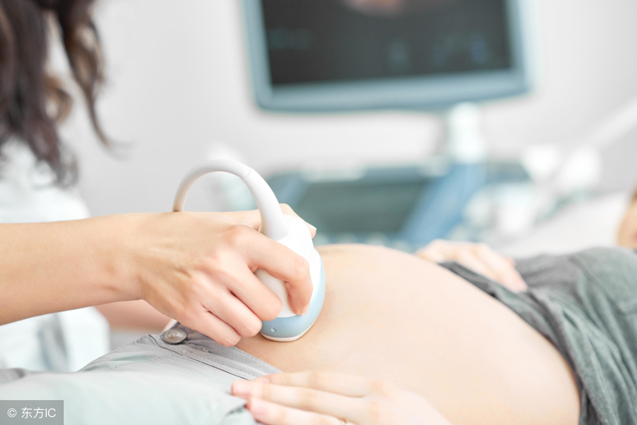 孕早期做b超会引起流产吗,孕早期做b超胎儿在左边还是右边