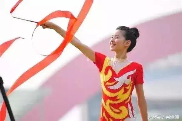 刘强东前女友目前在京东的职务,刘强东老婆年轻时的照片