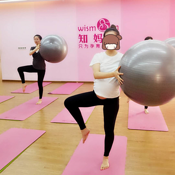 瑜伽孕中期初级教程在家练,孕中期瑜伽改善胎儿位置