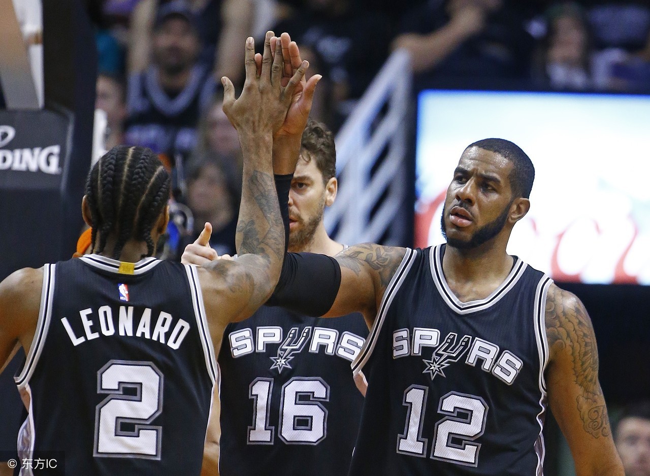 比赛时哪些行为属于犯规,当对方快攻时对无球队员进行犯规