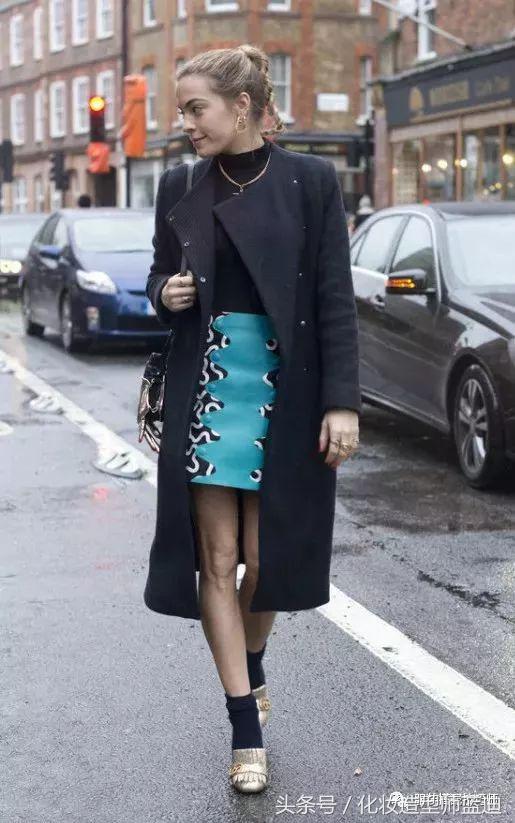 袜子鞋的穿衣搭配图,时尚穿搭小技巧袜子怎么穿好看