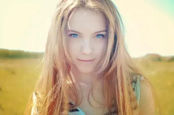 青春期自卑的孩子怎么办,如何让青春期的孩子不再自卑