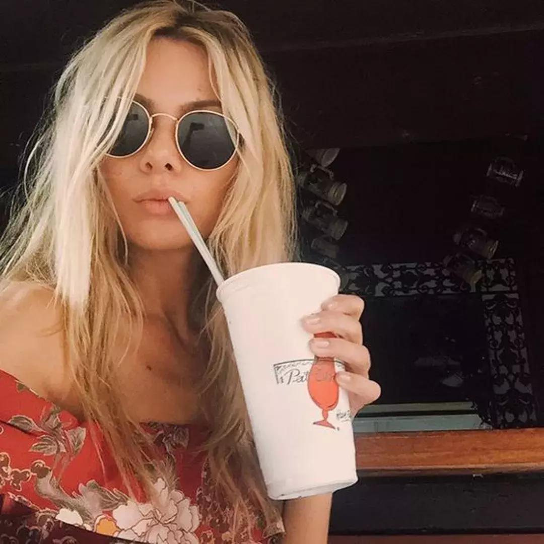 教你一招简单拍出漂亮的自拍照,如何拍出好看的自拍照