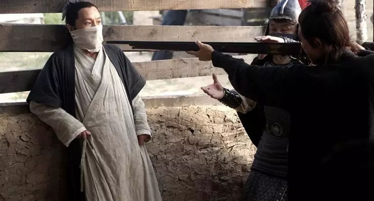 怎么惩治当今恶霸,对付流氓最有效的方法