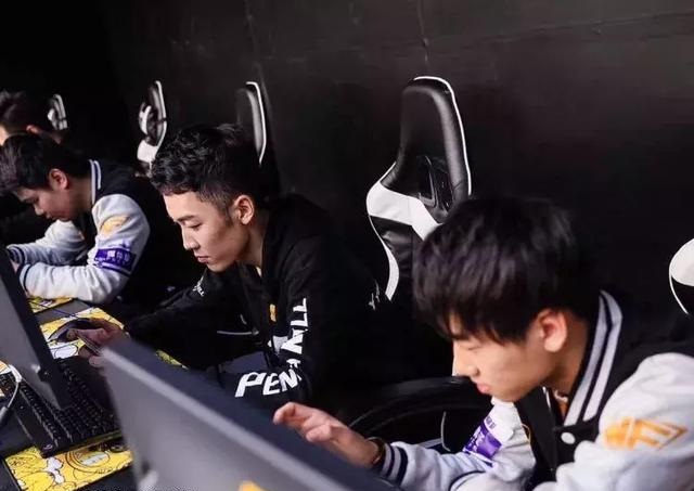 2018KPL春季赛战队巡礼之WF.D:WF、sViper合体,KPL的重磅*弹炸**