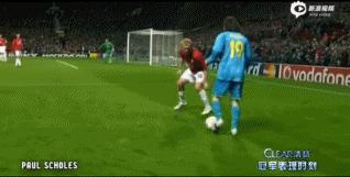 足球十大过人经典动作,足球最简单的过人动作小孩子