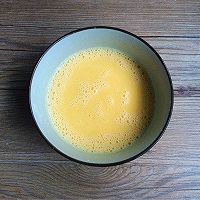 六寸戚风蛋糕超详细版的做法步骤,六寸戚风蛋糕超详细版的做法