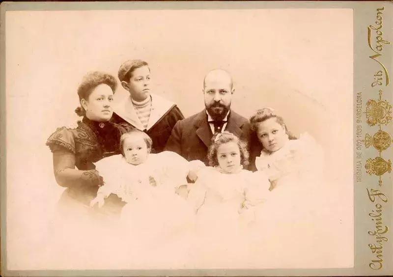 装满玫瑰风的房子图片,富于美感的建筑