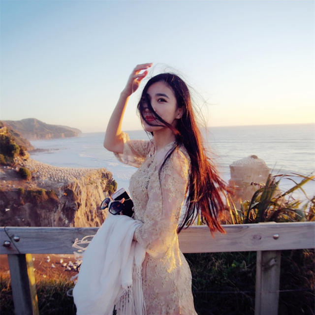 蕾丝连衣裙,性感到无可救药~