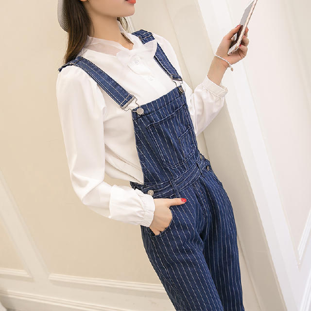 冬天怎么穿夏天的背带裤,适合夏天穿的背带裤