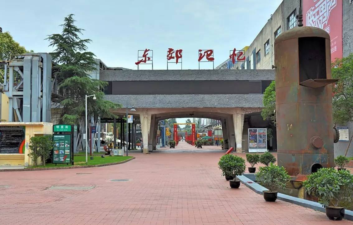 它们承载好多成都人的记忆,让我们一起来保护这些老工业建筑吧!