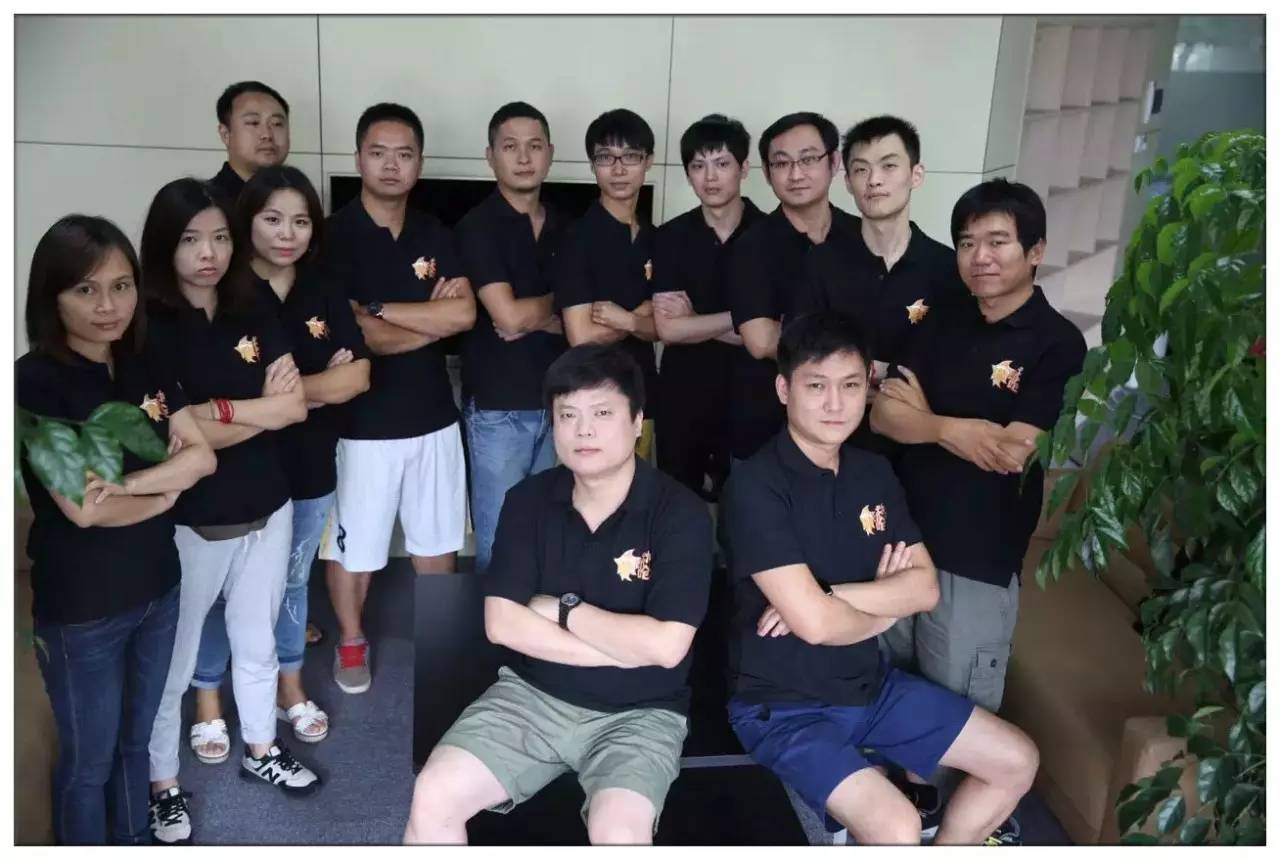 融资200万他创造一个超能足球世界1万球友用卡牌技能玩球累计球局2千场