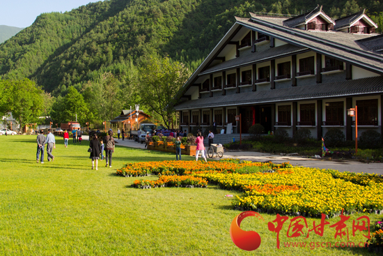 来一场说走就走的旅行第一站陇南,身未动心已远演唱