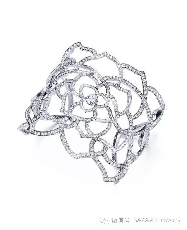 夏日神器身上有肉但穿衣显瘦,夏天要必备什么