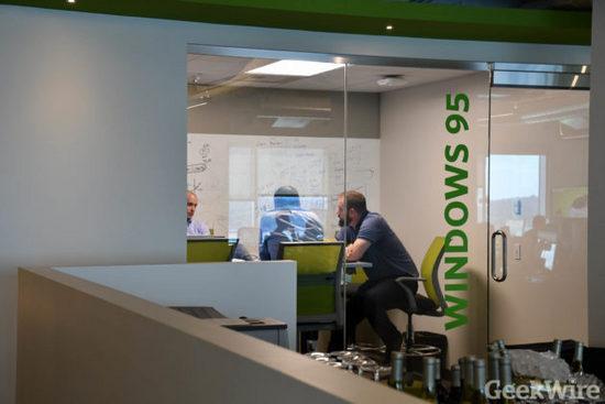 海滨景观，绿色环境，桌式足球机，带你探秘团购鼻祖Groupon全新的西雅图谷办公室