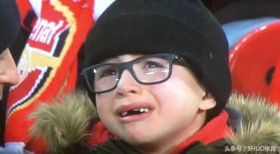 苦海翻起爱恨泪水涟涟的主帅球迷或许才是我们不舍得阿森纳的原因