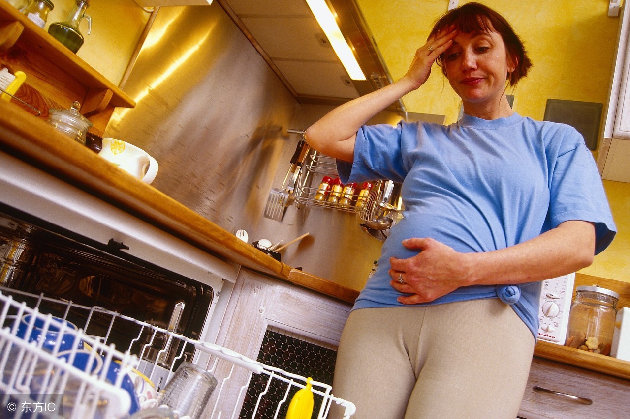 月嫂怎样护理剖腹产宝妈,月嫂怎样护理顺产宝妈