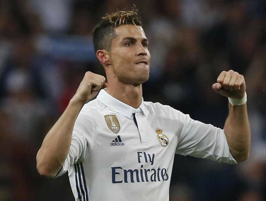 踢足球身高有要求吗,学习踢球先学什么